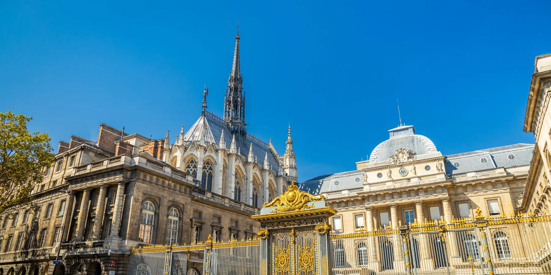 The Paris Palais de justice and the Sainte-Chapelle on the Île de la Cité